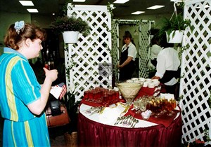 Image description is not available for 2000.445